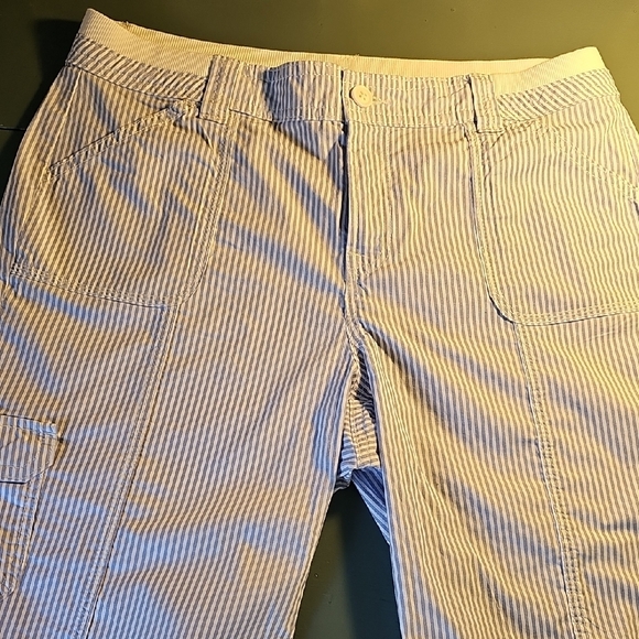 St. John's Bay Pants - St. Johns Bay Bermuda Shorts Blue Striped. Size 10. 4 Pockets